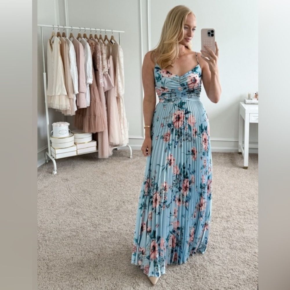 Blue Floral *Petal & Pup* NAIRA Pleated Maxi Dress | Super Silky | Size 0 | EUC